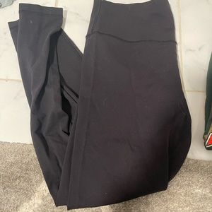 COPY - LuluLemon Wunder Under leggings